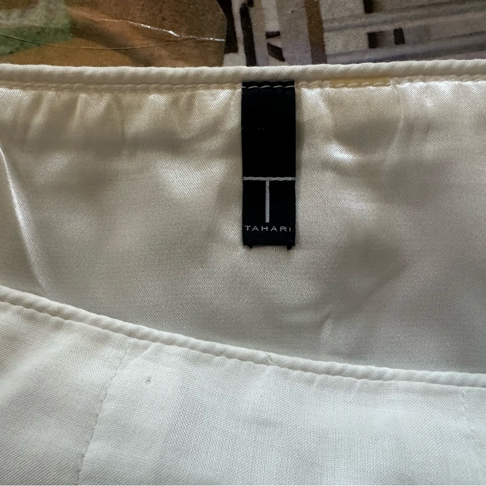 Tahari White Skirt with Black Embroidered Pattern - Picture 6 of 8
